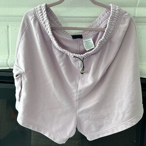 Nike lavender XXL shorts with side pockets - EUC